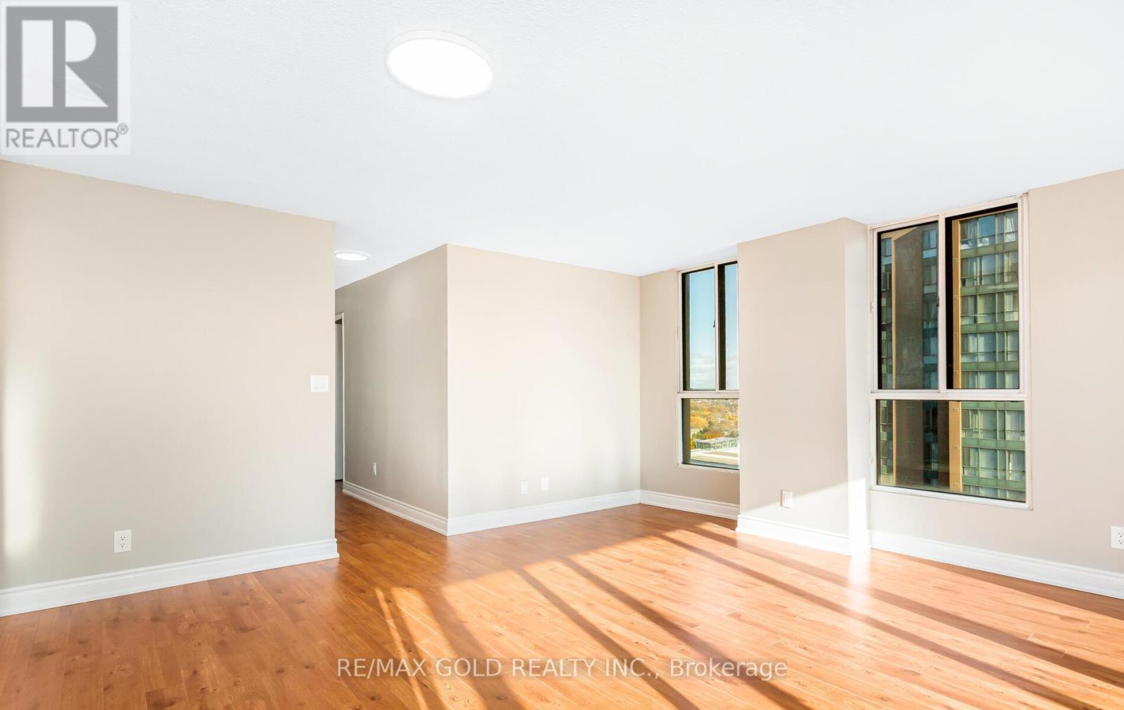 1903 - 155 Hillcrest Avenue, Mississauga, Ontario  L5B 3Z2 - Photo 11 - W12531806