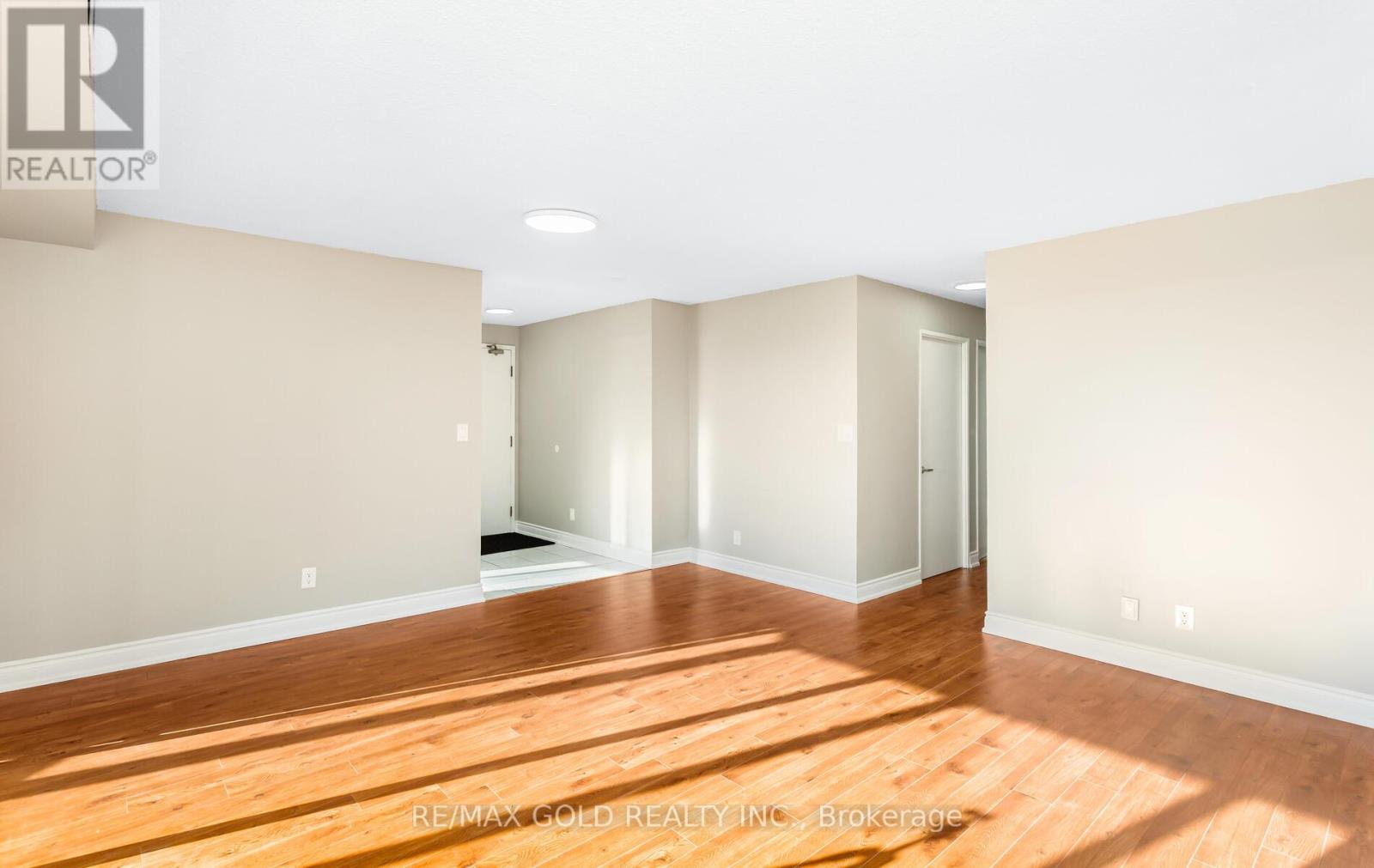 1903 - 155 Hillcrest Avenue, Mississauga, Ontario  L5B 3Z2 - Photo 13 - W12531806