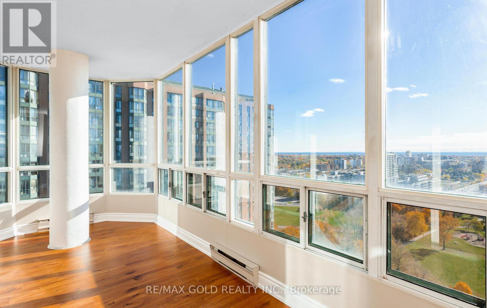 1903 - 155 Hillcrest Avenue, Mississauga, Ontario  L5B 3Z2 - Photo 15 - W12531806