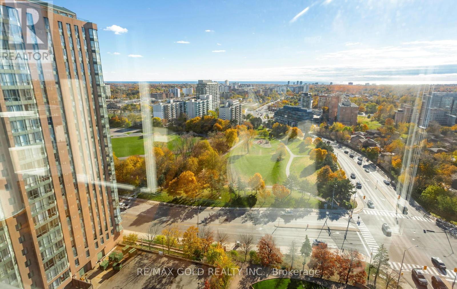 1903 - 155 Hillcrest Avenue, Mississauga, Ontario  L5B 3Z2 - Photo 17 - W12531806