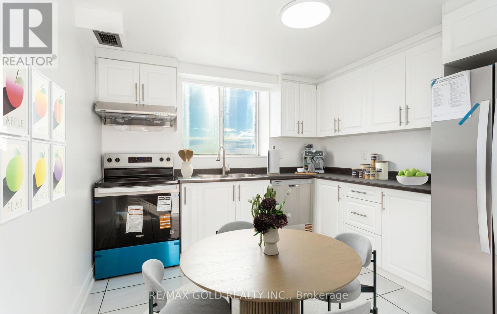 1903 - 155 Hillcrest Avenue, Mississauga, Ontario  L5B 3Z2 - Photo 18 - W12531806