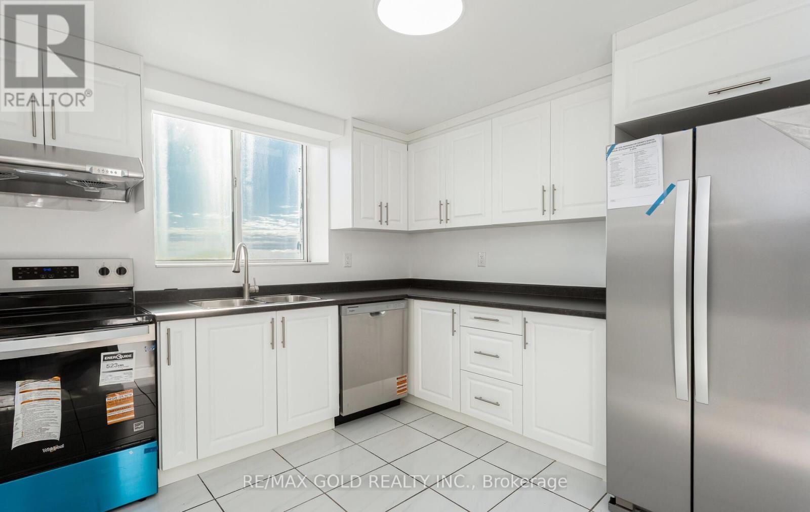 1903 - 155 Hillcrest Avenue, Mississauga, Ontario  L5B 3Z2 - Photo 19 - W12531806