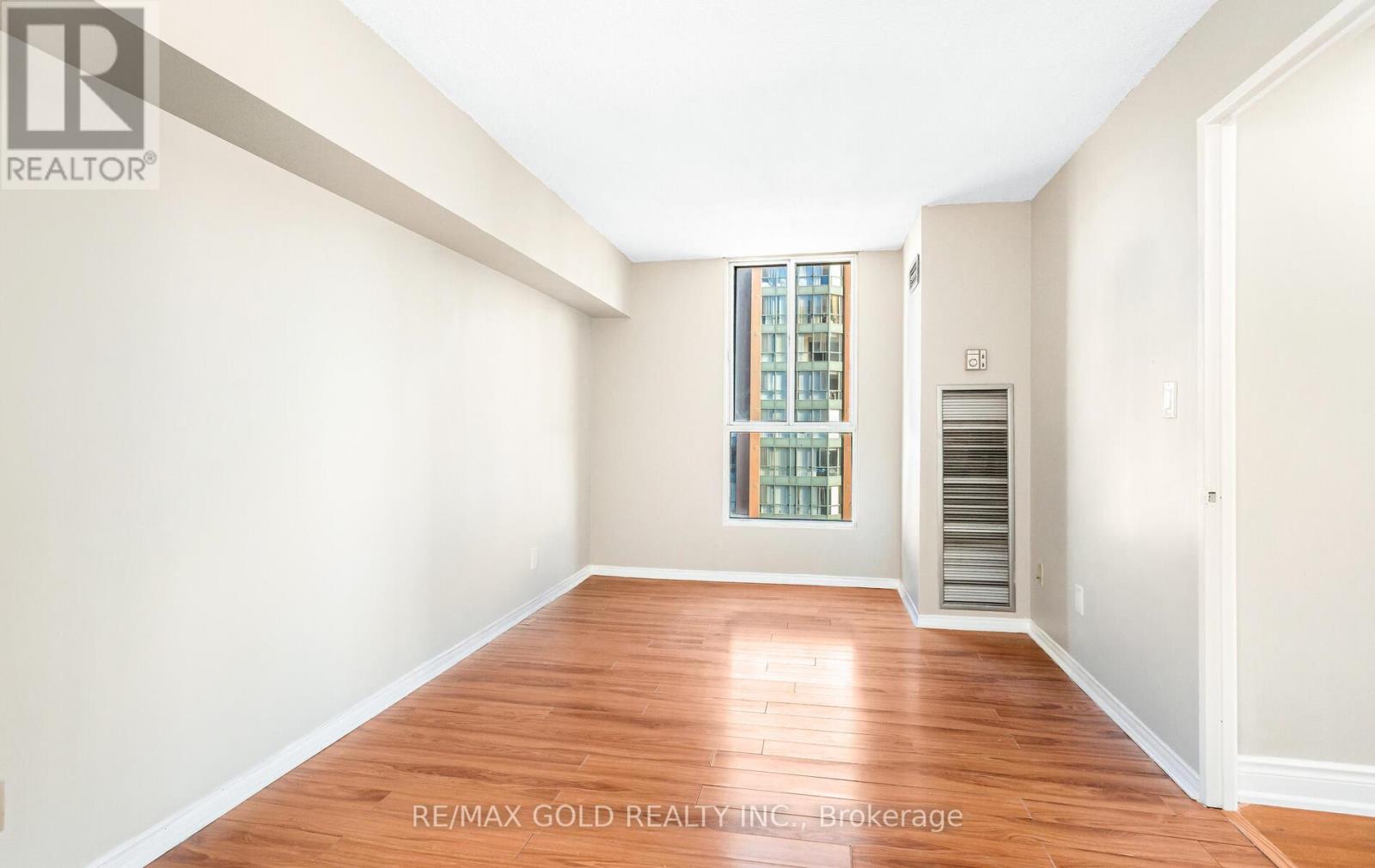 1903 - 155 Hillcrest Avenue, Mississauga, Ontario  L5B 3Z2 - Photo 24 - W12531806