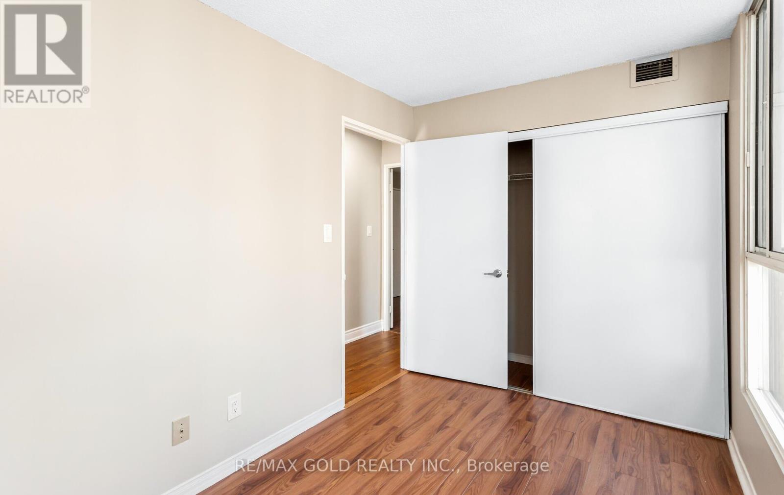 1903 - 155 Hillcrest Avenue, Mississauga, Ontario  L5B 3Z2 - Photo 30 - W12531806