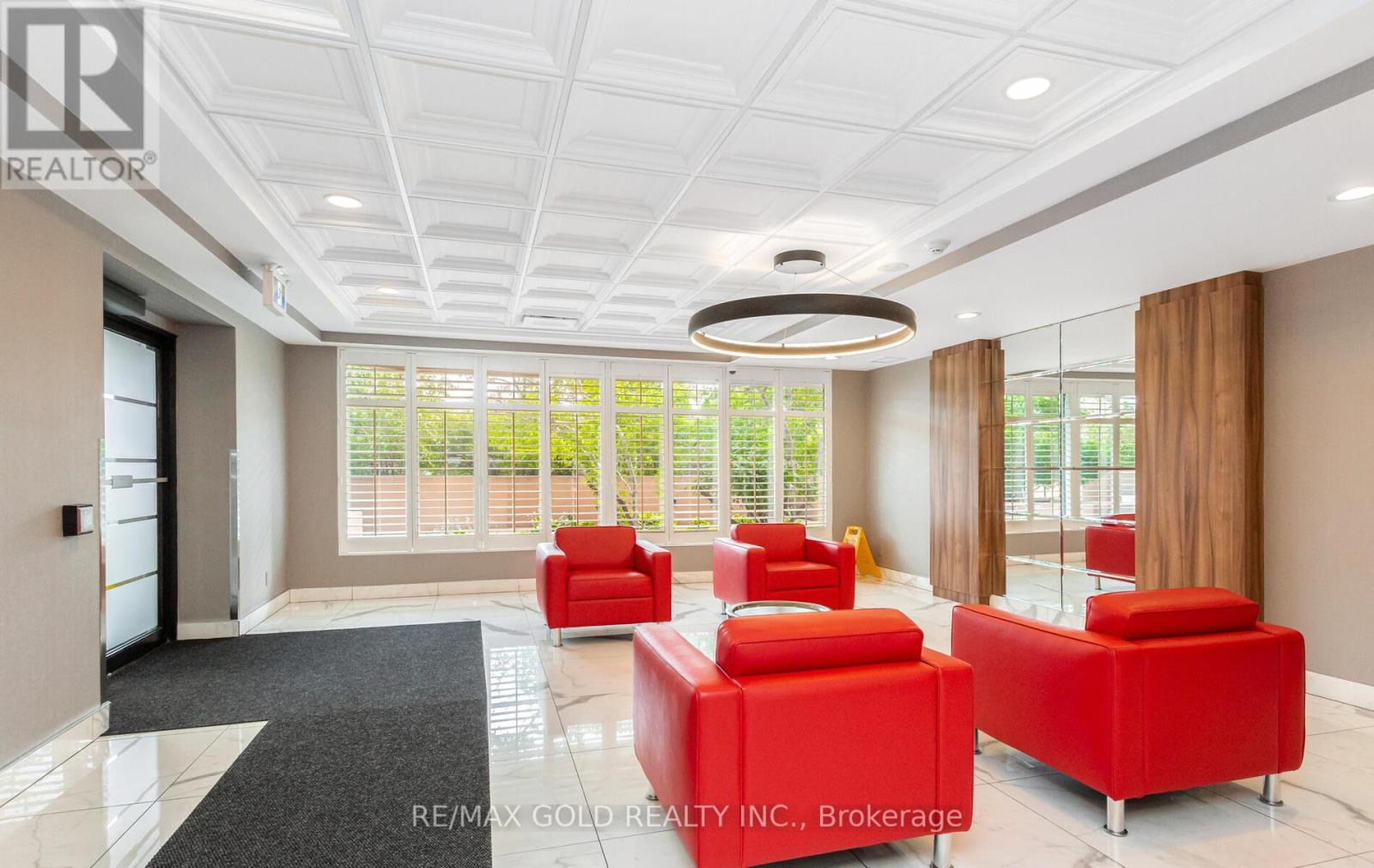 1903 - 155 Hillcrest Avenue, Mississauga, Ontario  L5B 3Z2 - Photo 5 - W12531806