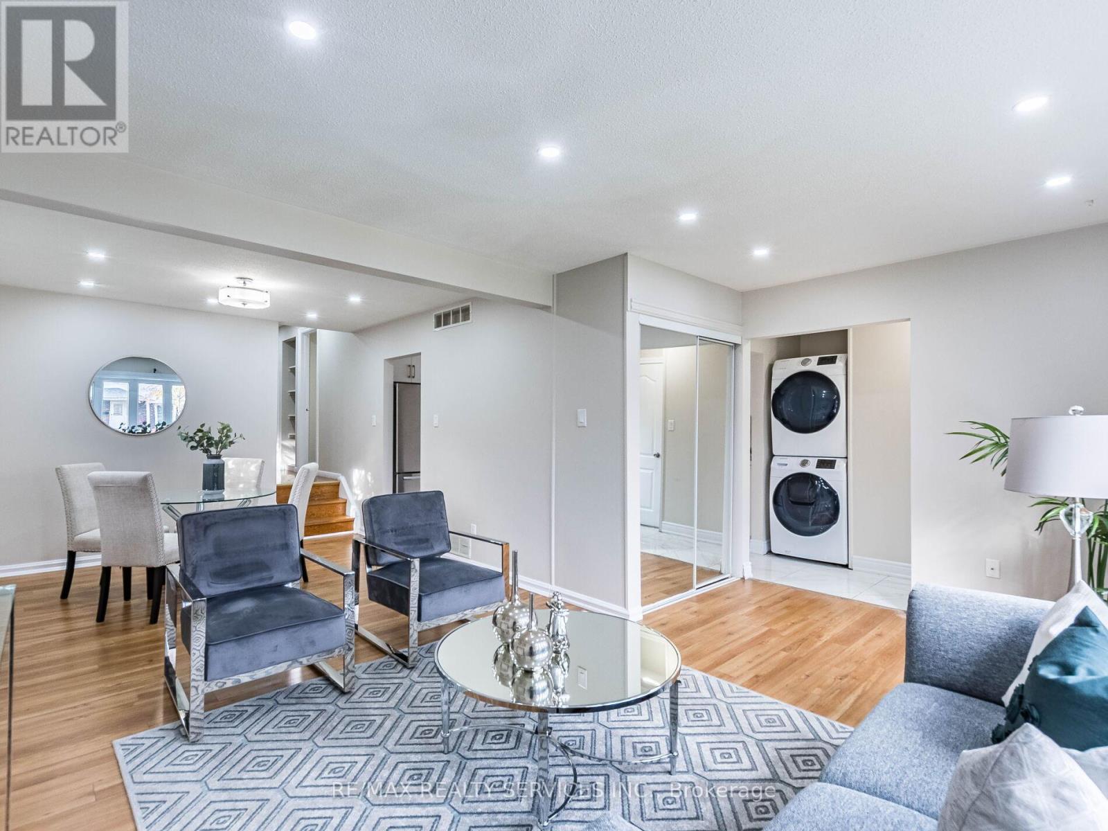 33 Elrose Road, Brampton, Ontario  L6T 2C1 - Photo 10 - W12531816