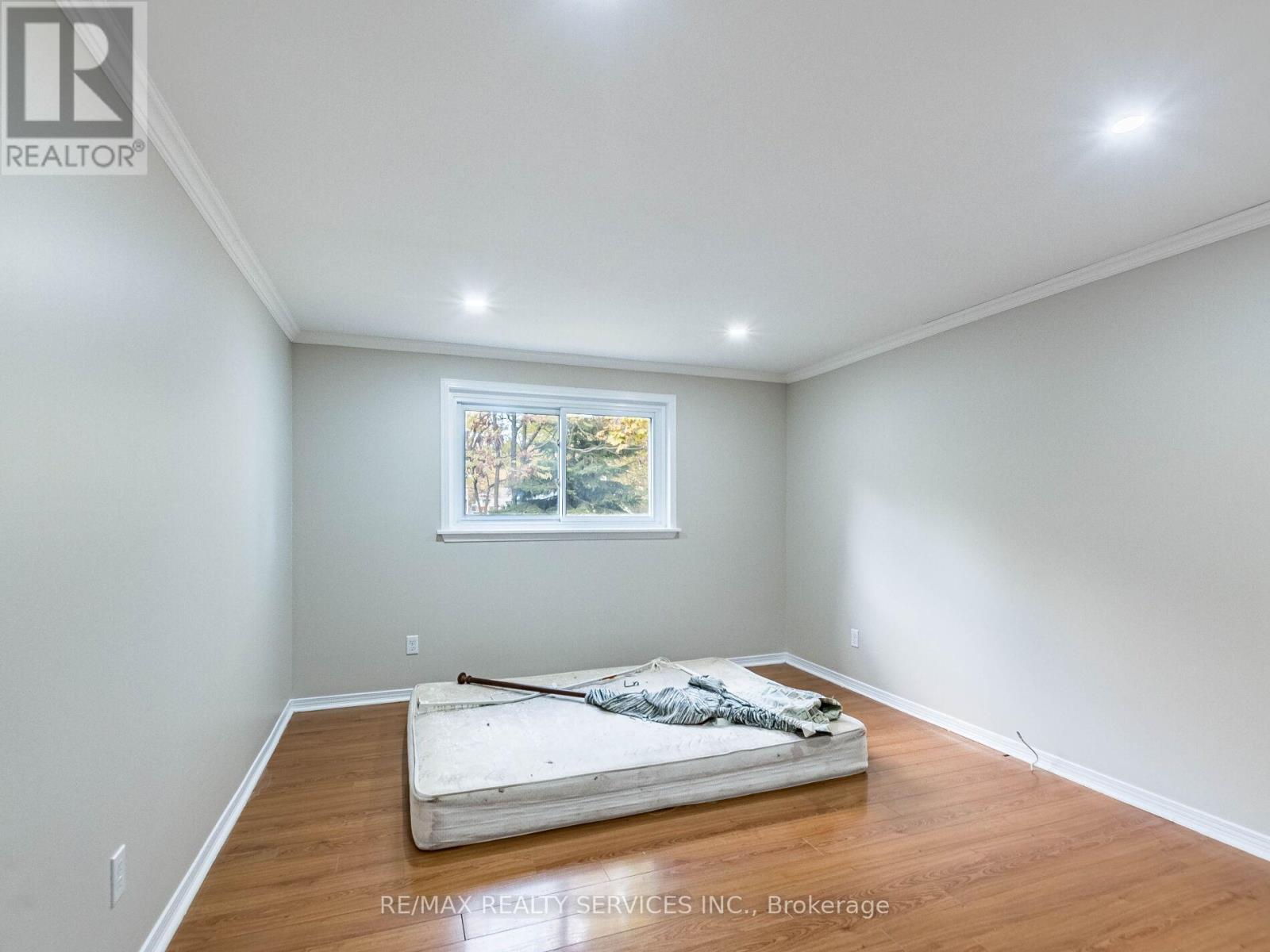 33 Elrose Road, Brampton, Ontario  L6T 2C1 - Photo 25 - W12531816