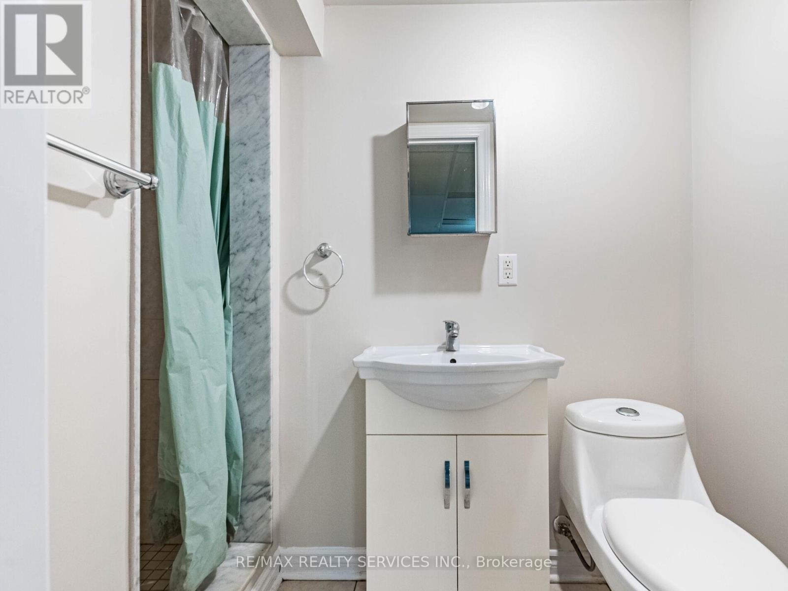 33 Elrose Road, Brampton, Ontario  L6T 2C1 - Photo 37 - W12531816