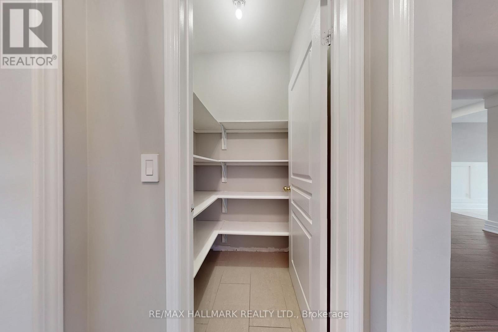 3344 Roma Avenue, Burlington, Ontario  L7M 0N7 - Photo 16 - W12531820