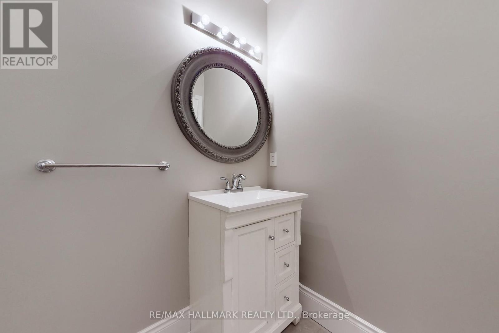 3344 Roma Avenue, Burlington, Ontario  L7M 0N7 - Photo 18 - W12531820