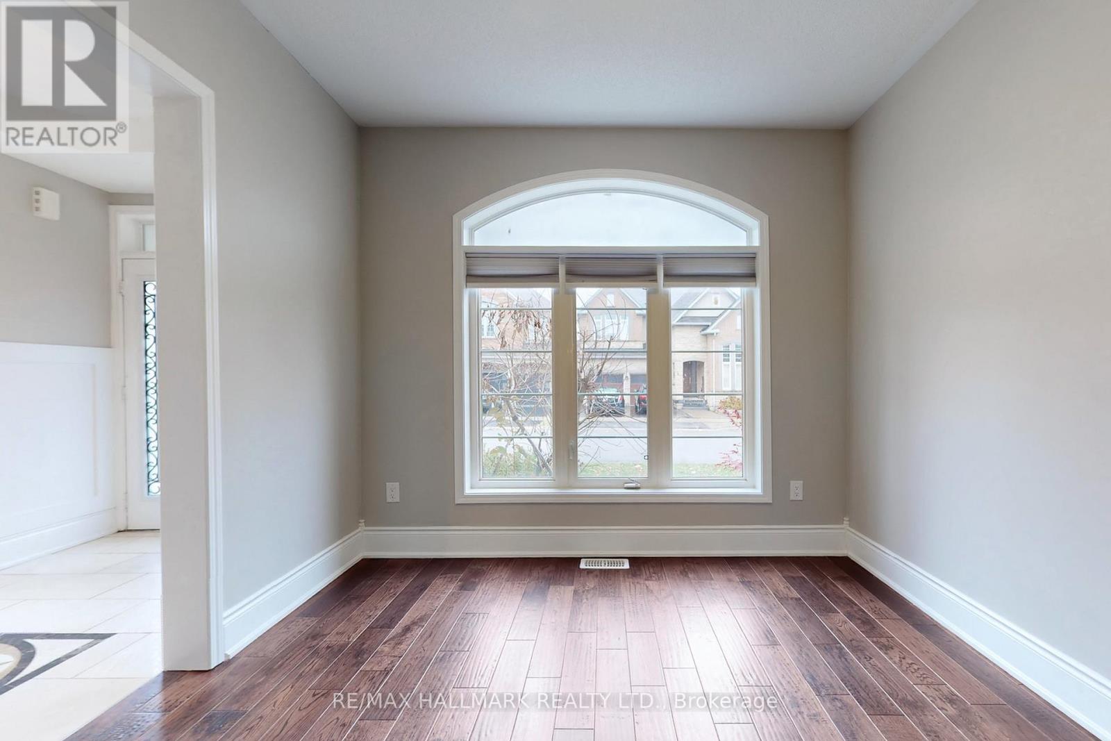 3344 Roma Avenue, Burlington, Ontario  L7M 0N7 - Photo 7 - W12531820