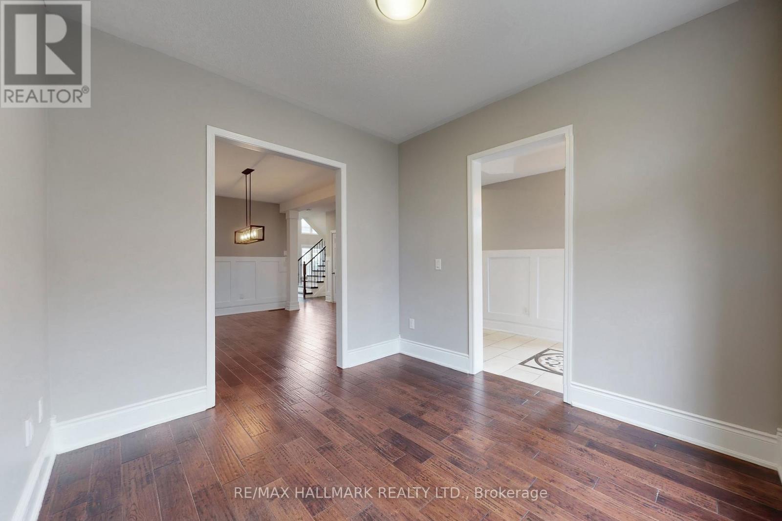 3344 Roma Avenue, Burlington, Ontario  L7M 0N7 - Photo 9 - W12531820