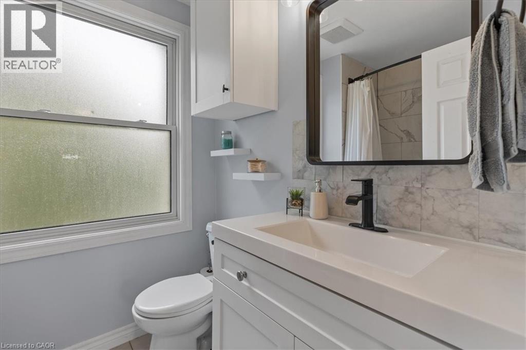 18 Berwick Place, Kitchener, Ontario  N2A 2R7 - Photo 17 - 40772492