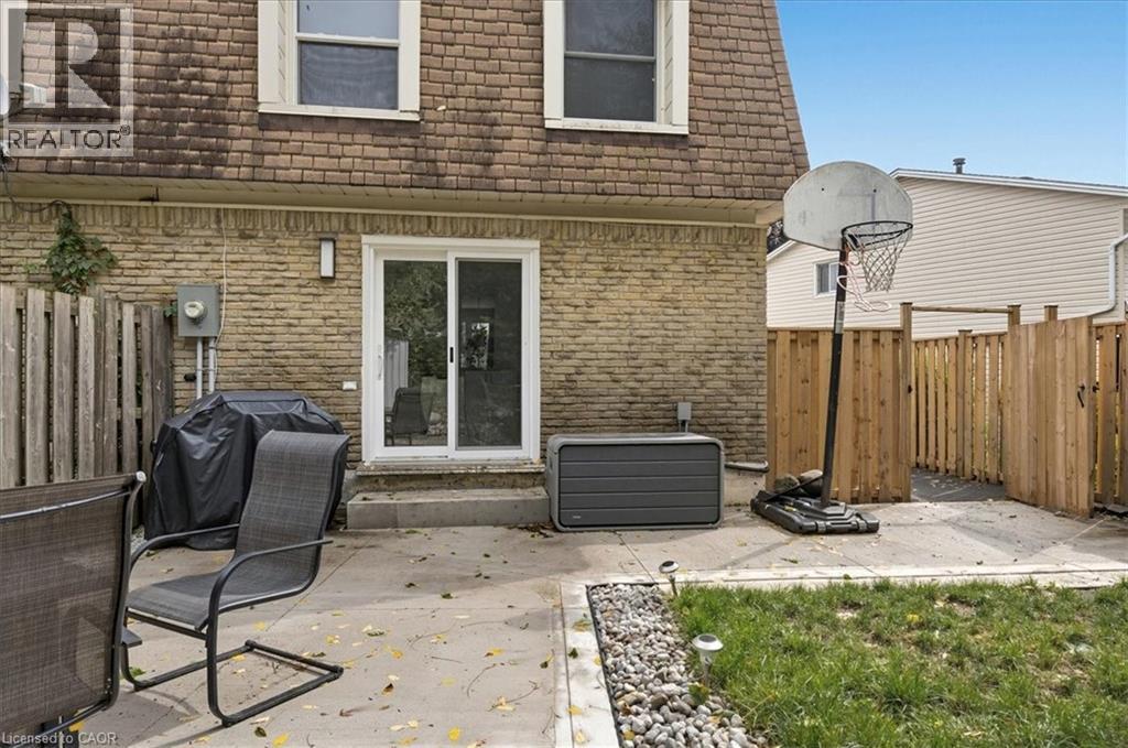 18 Berwick Place, Kitchener, Ontario  N2A 2R7 - Photo 39 - 40772492