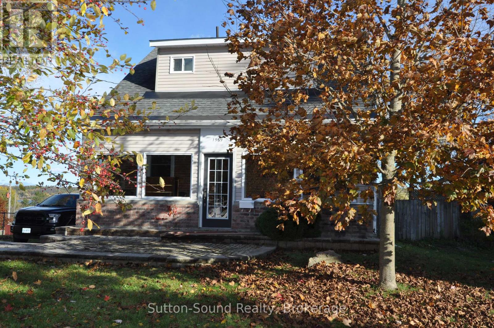 1969 4TH AVENUE W, Owen Sound, Ontario