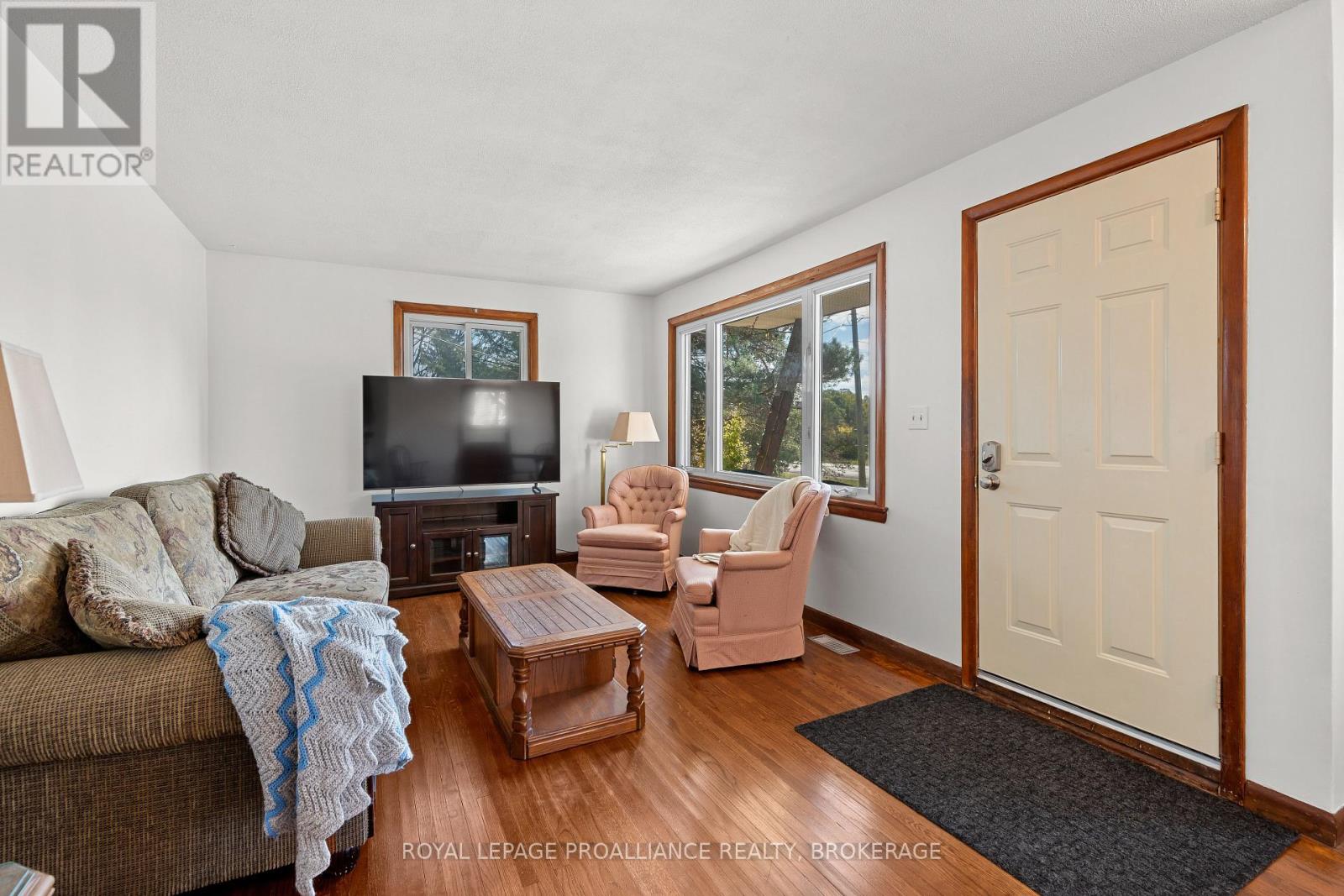 4835 County Road 2, Loyalist, Ontario  K0H 2H0 - Photo 5 - X12531842