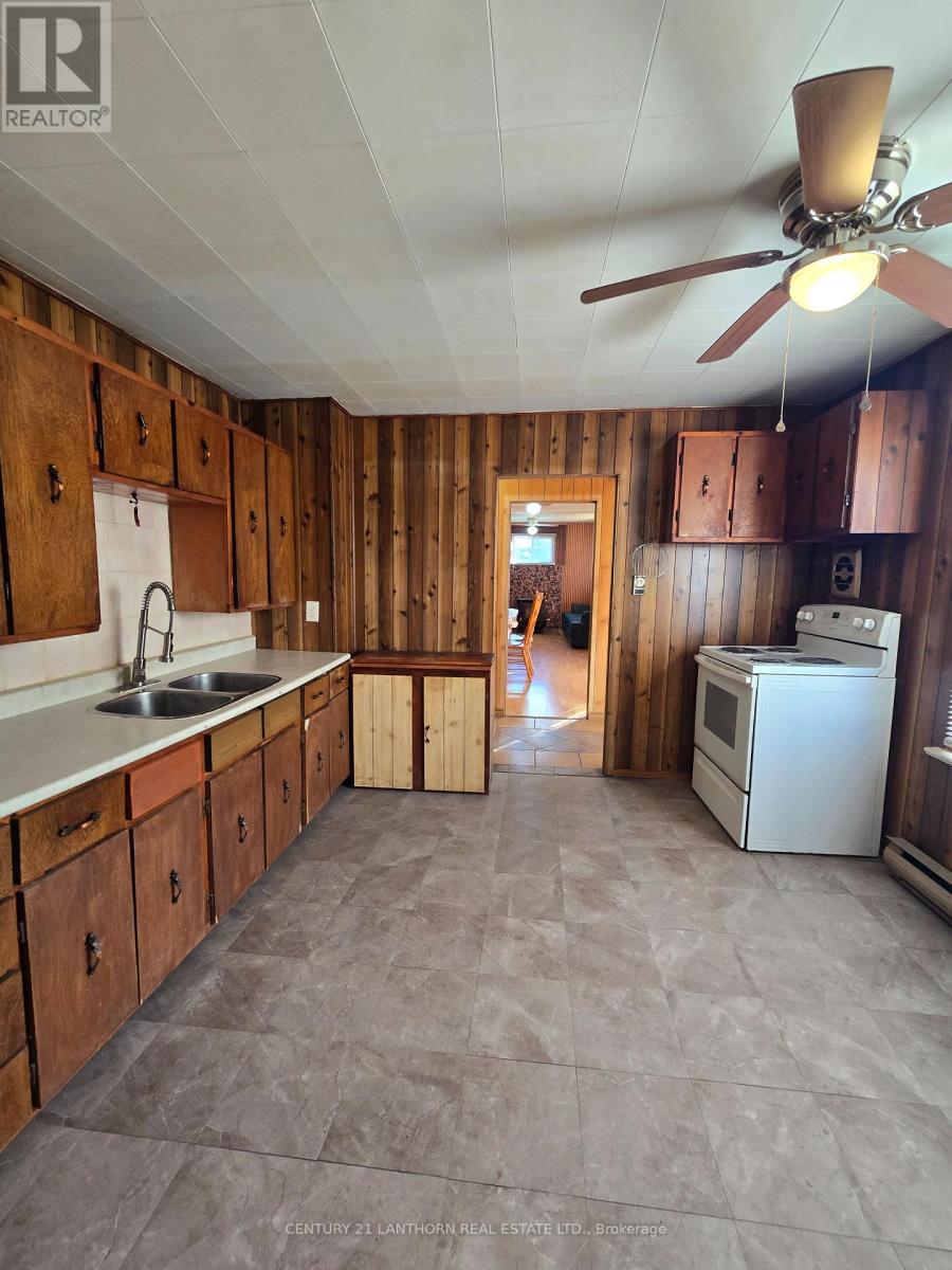 2436 Henderson Road, Frontenac (Frontenac Centre), Ontario  K0H 1B0 - Photo 11 - X12531860