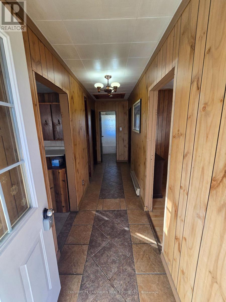 2436 Henderson Road, Frontenac (Frontenac Centre), Ontario  K0H 1B0 - Photo 8 - X12531860