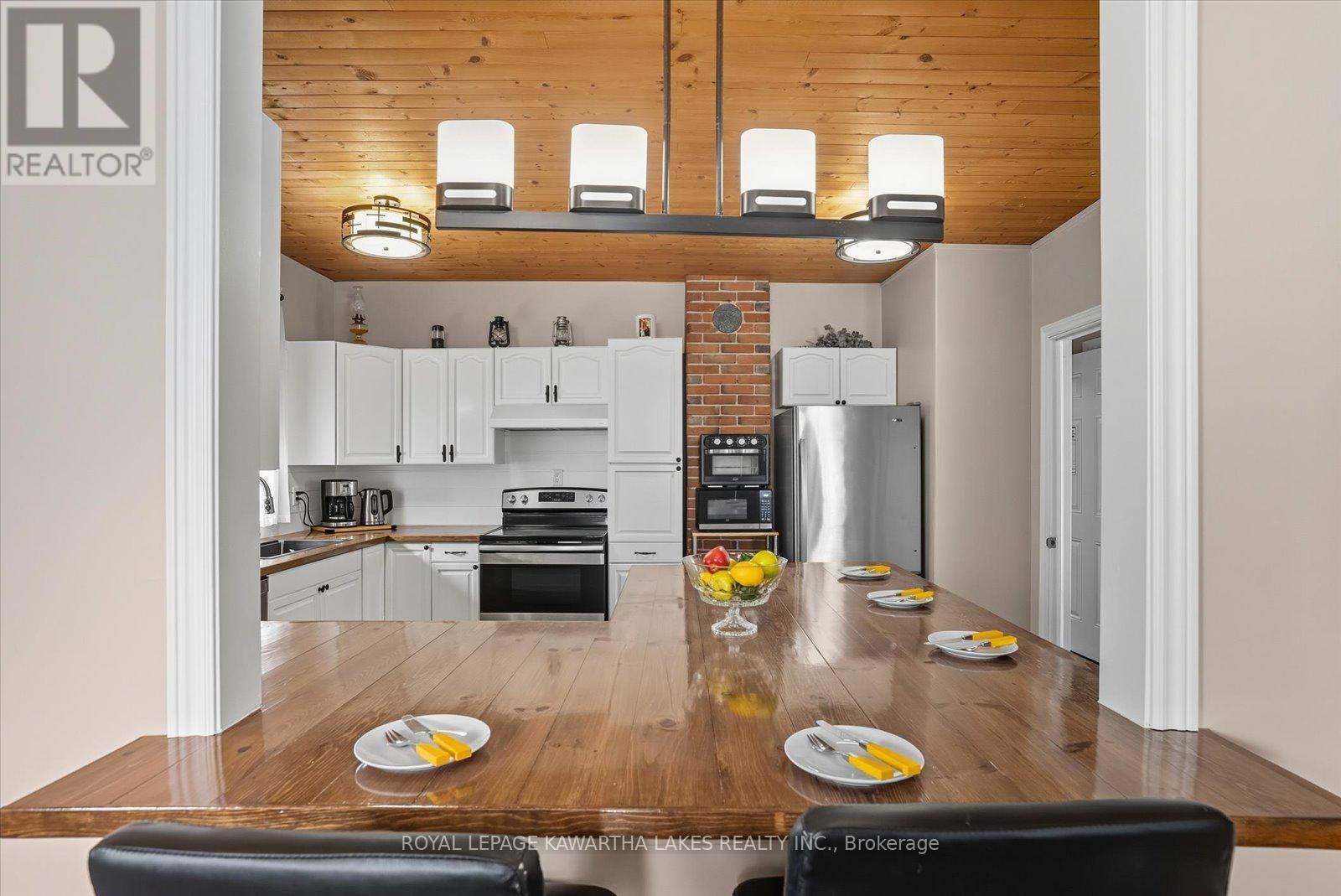 18 Mary Street W, Kawartha Lakes, Ontario  K9V 2N4 - Photo 11 - X12531882