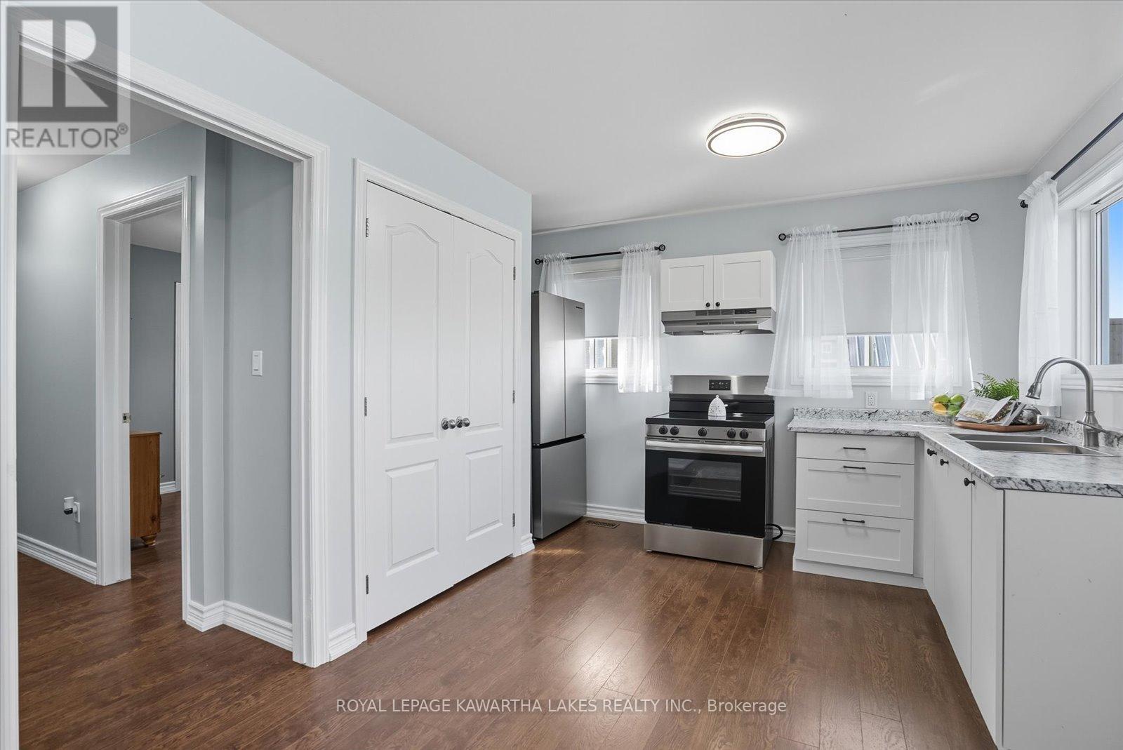 18 Mary Street W, Kawartha Lakes, Ontario  K9V 2N4 - Photo 27 - X12531882