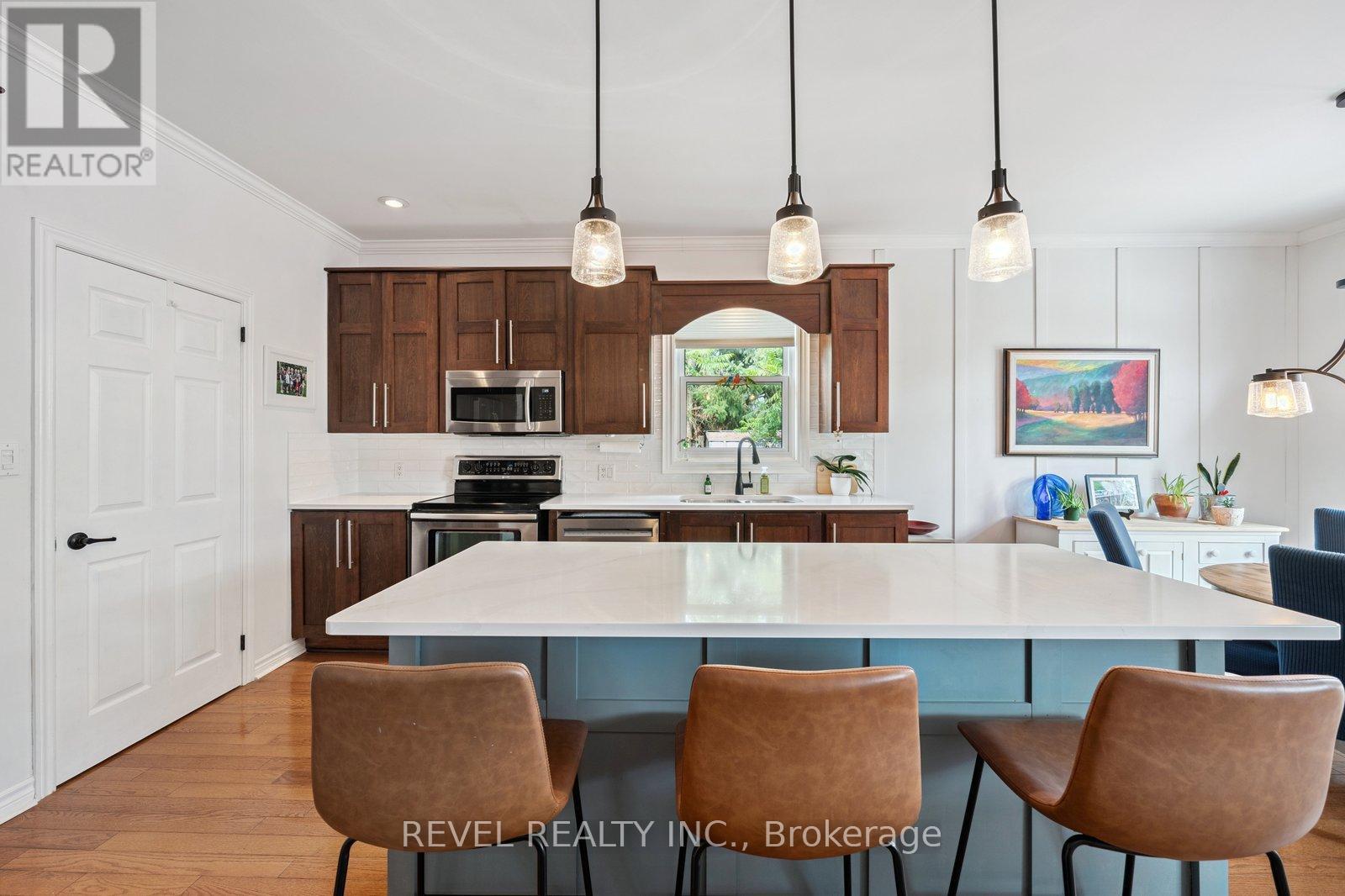 12 Sylvester Drive, Kawartha Lakes, Ontario  K9V 6E7 - Photo 14 - X12531912