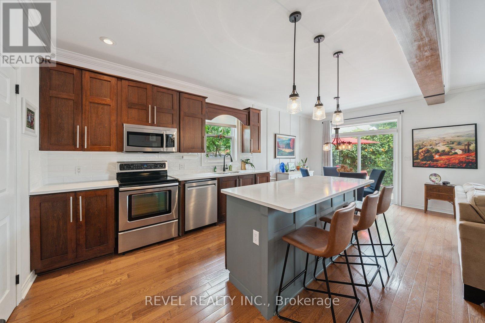 12 Sylvester Drive, Kawartha Lakes, Ontario  K9V 6E7 - Photo 16 - X12531912