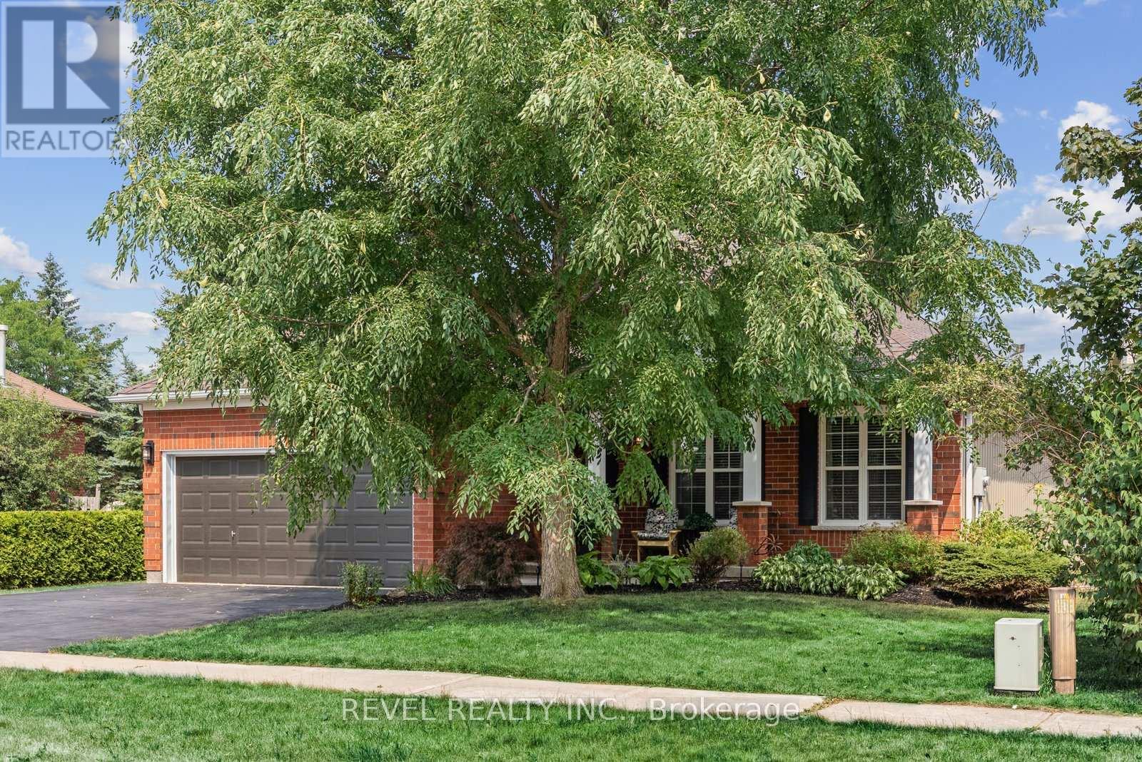 12 Sylvester Drive, Kawartha Lakes, Ontario  K9V 6E7 - Photo 2 - X12531912