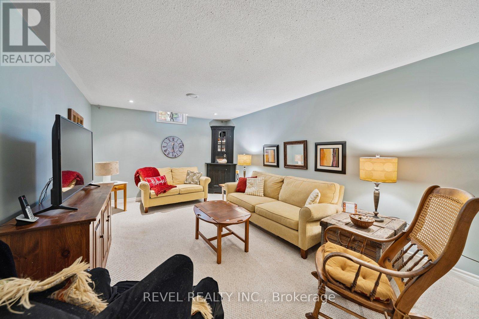 12 Sylvester Drive, Kawartha Lakes, Ontario  K9V 6E7 - Photo 34 - X12531912