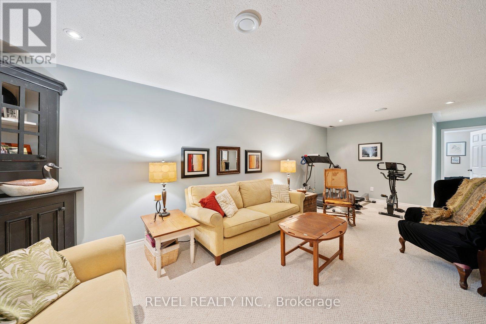 12 Sylvester Drive, Kawartha Lakes, Ontario  K9V 6E7 - Photo 35 - X12531912