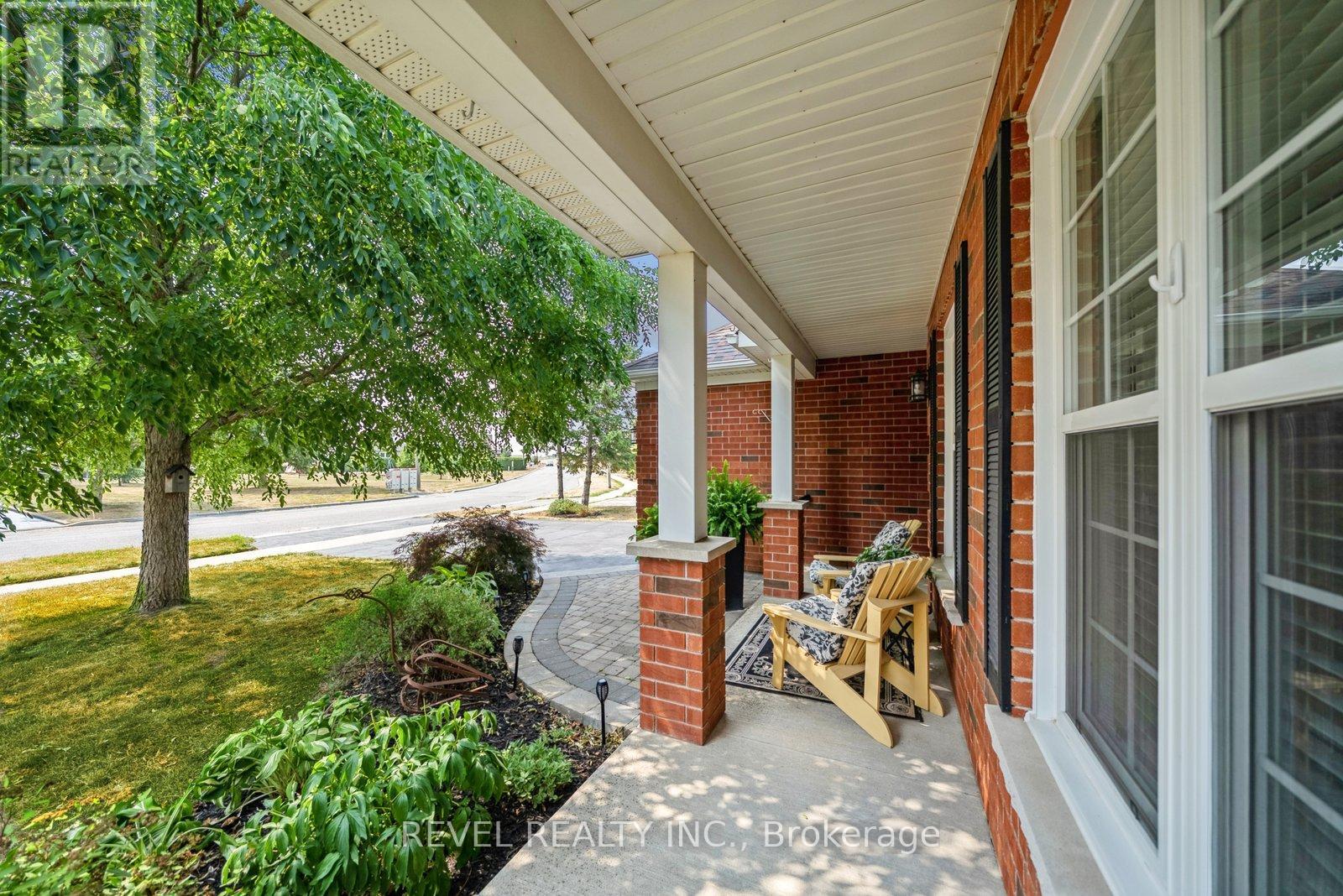 12 Sylvester Drive, Kawartha Lakes, Ontario  K9V 6E7 - Photo 4 - X12531912