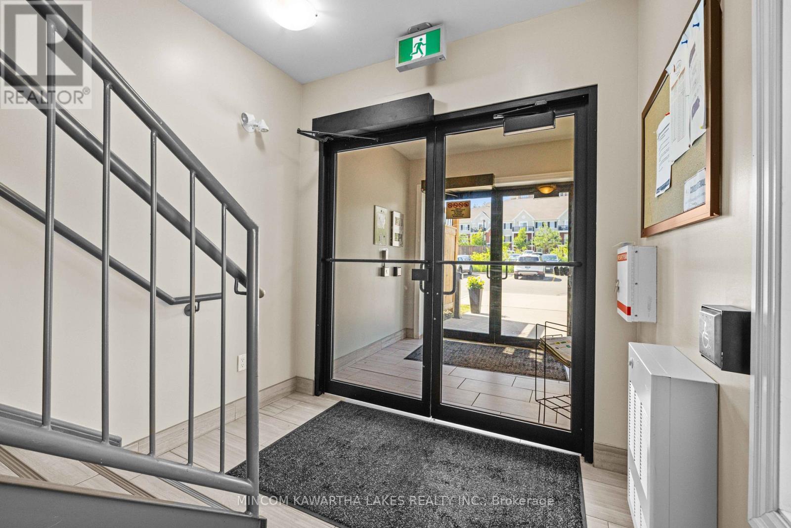 105 - 910 Wentworth Street, Peterborough, Ontario  K9J 8R8 - Photo 11 - X12531920