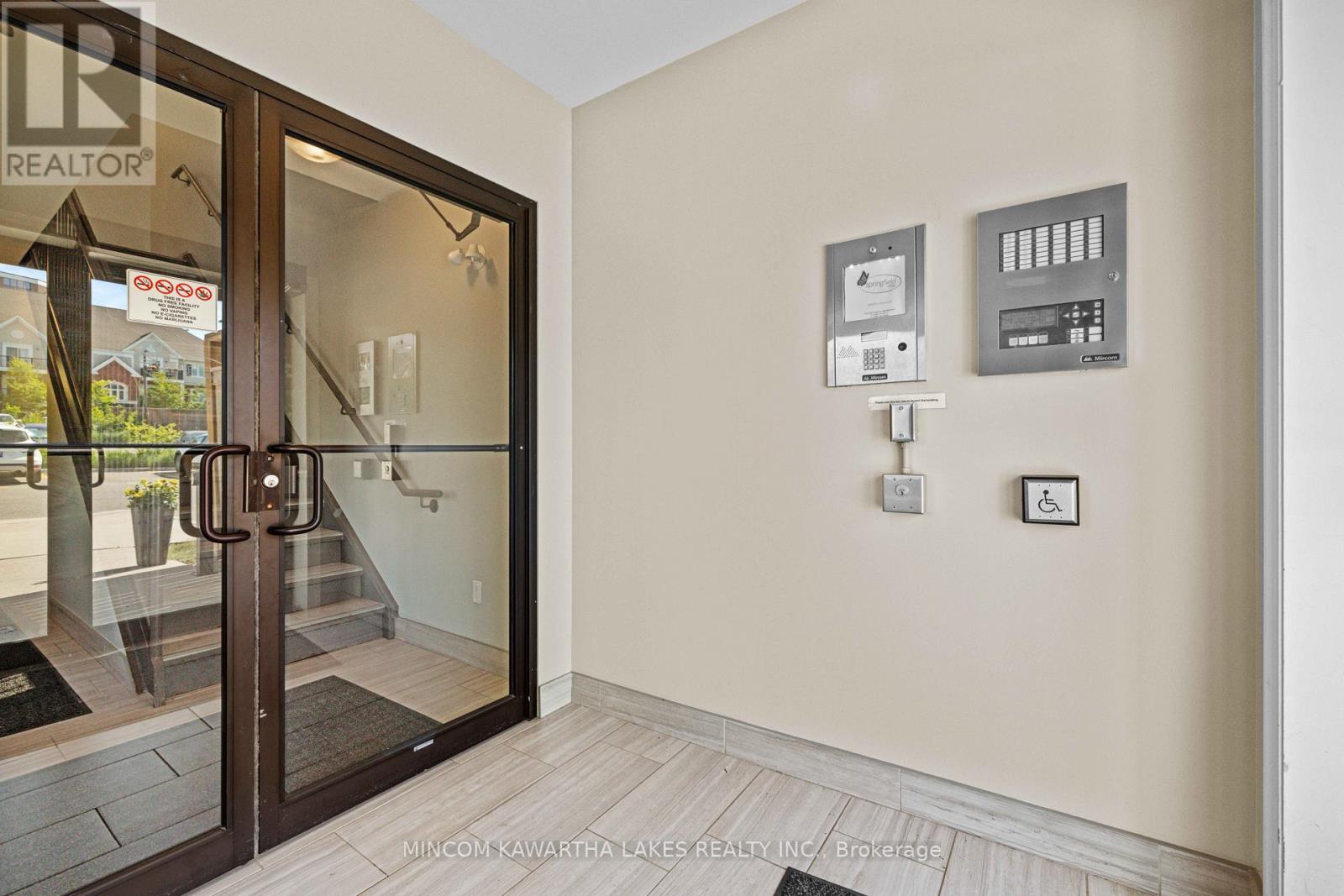 105 - 910 Wentworth Street, Peterborough, Ontario  K9J 8R8 - Photo 9 - X12531920