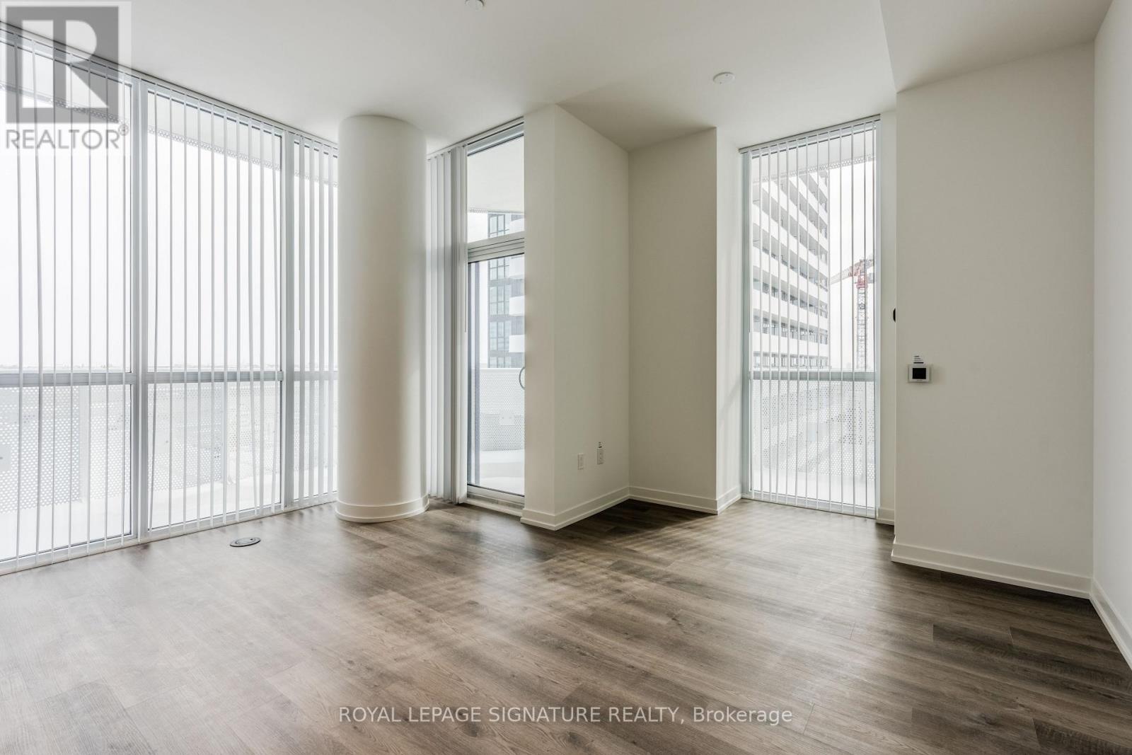 615 - 8 Interchange Way, Vaughan, Ontario  L4K 5Z7 - Photo 7 - N12528334