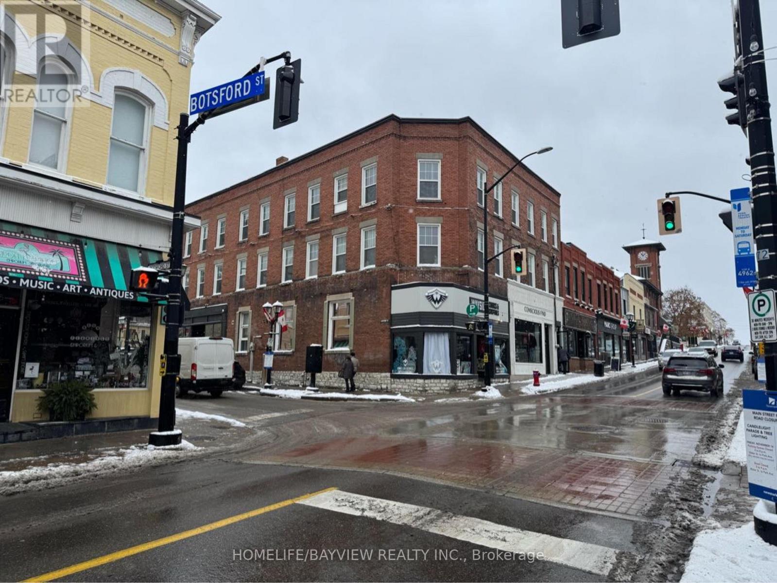 200 Main Street, Newmarket, Ontario  L3Y 1R1 - Photo 2 - N12531768