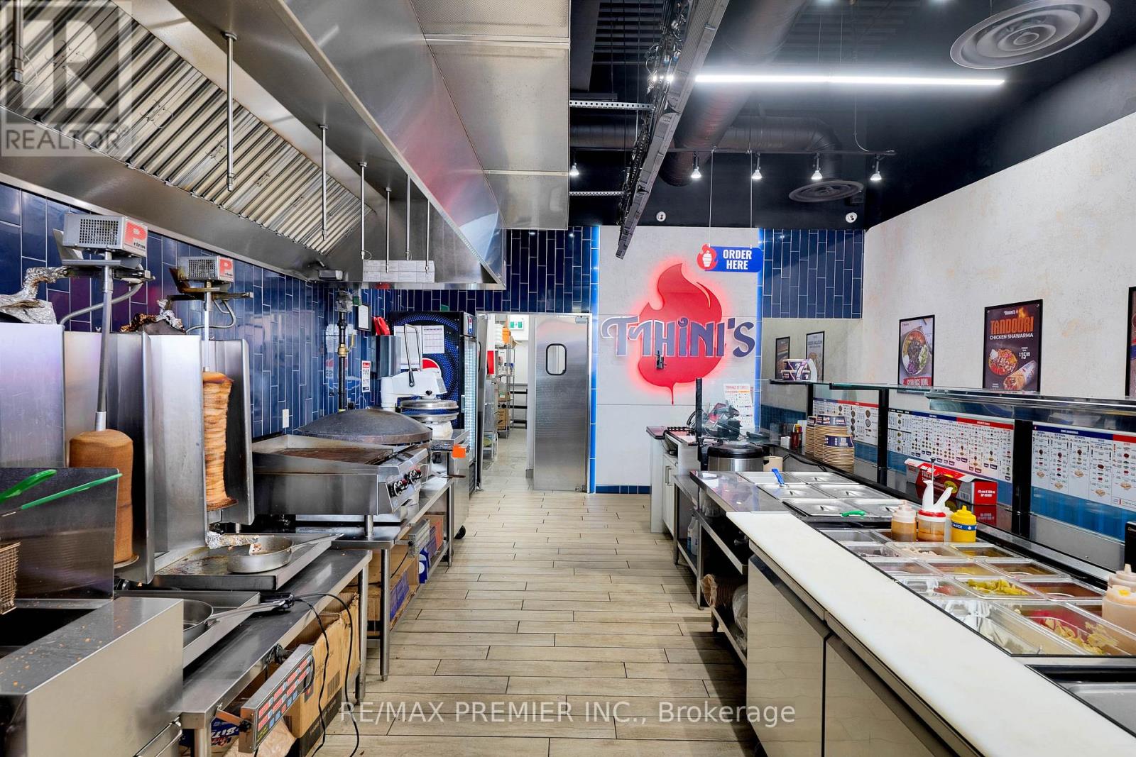 104 - 2151 St. Clair Avenue W, Toronto, Ontario  M6N 1K5 - Photo 4 - W12441454