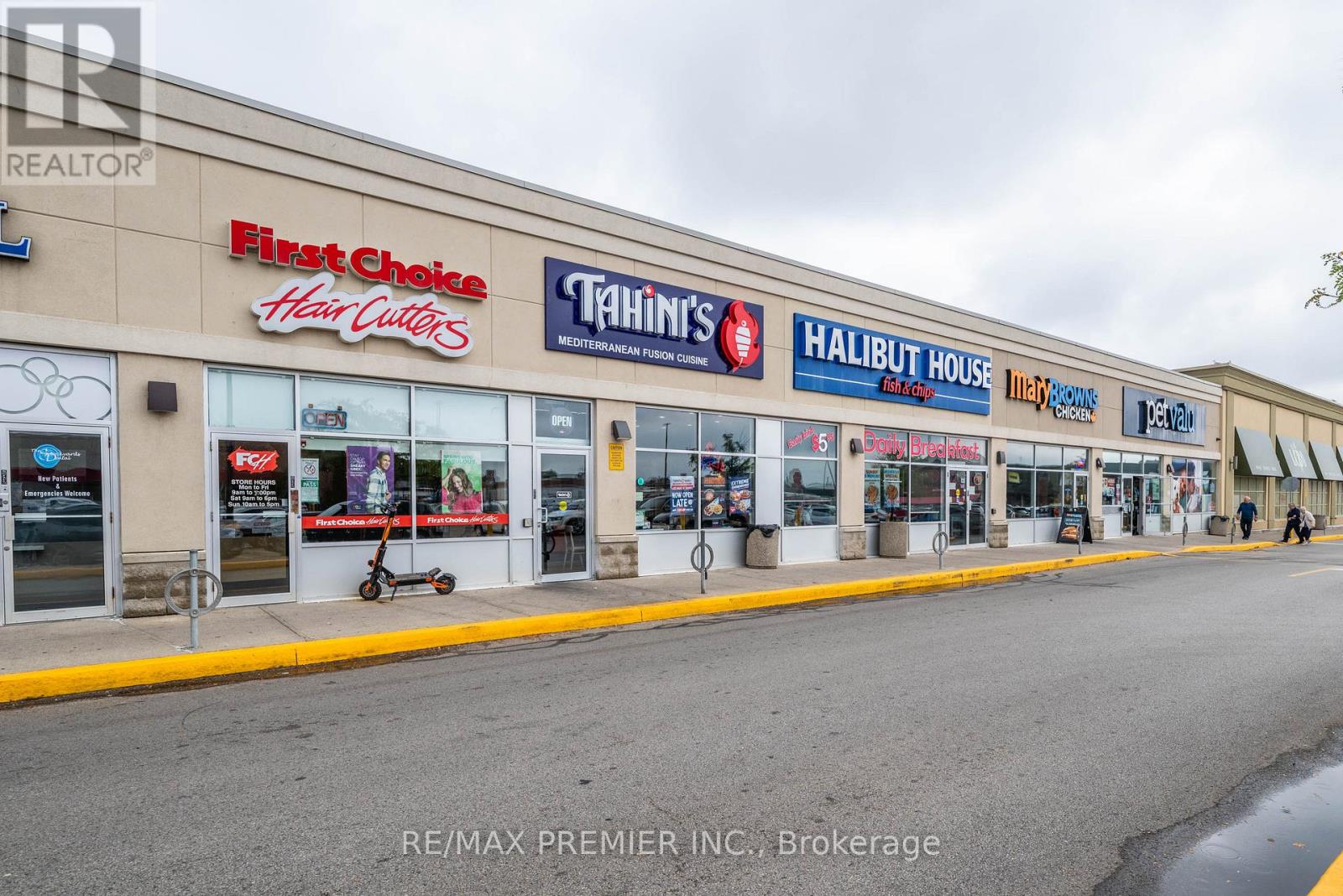 104 - 2151 St. Clair Avenue W, Toronto, Ontario  M6N 1K5 - Photo 11 - W12441454