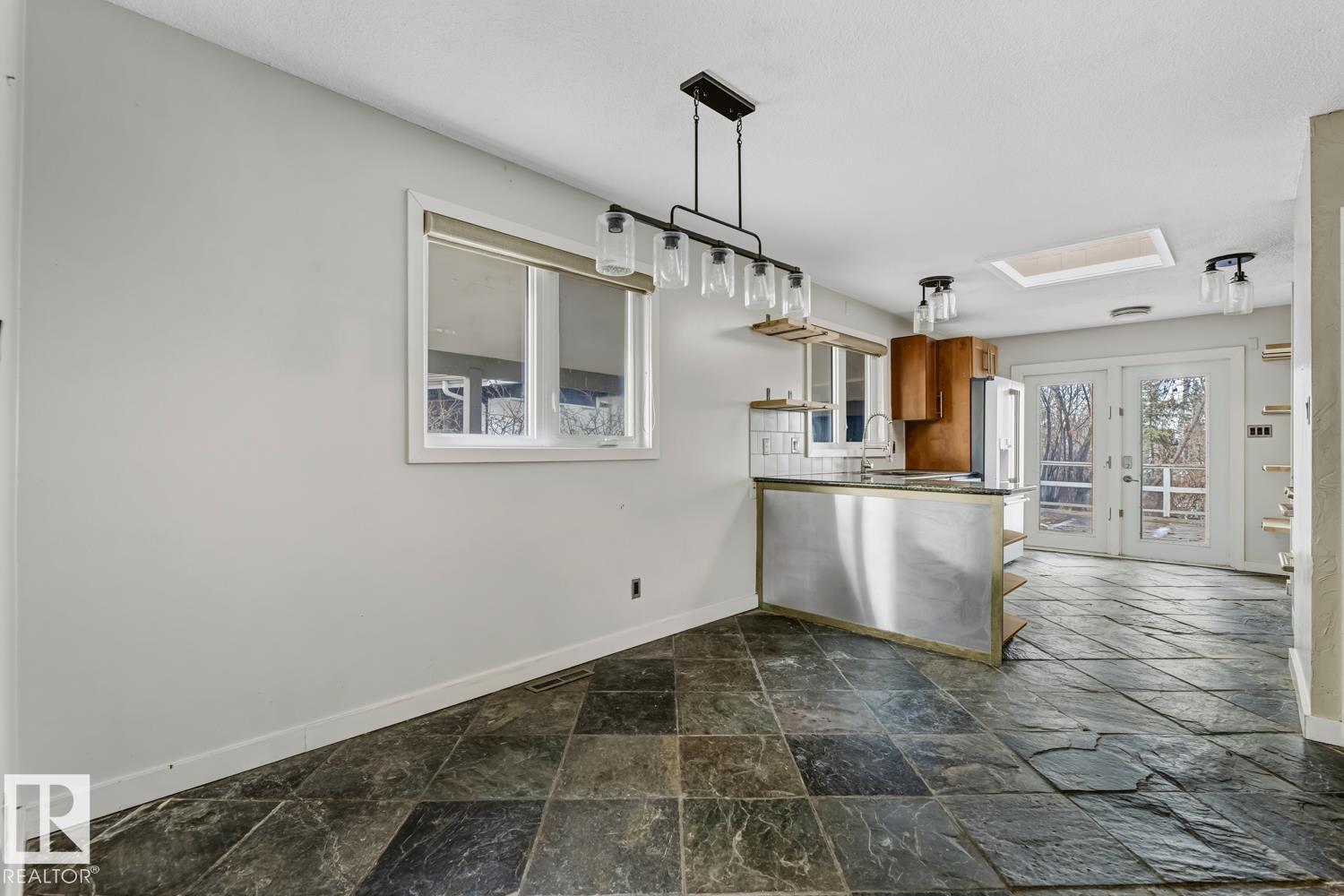 48 Gladstone Cr, St. Albert, Alberta  T8N 0W7 - Photo 4 - E4465366