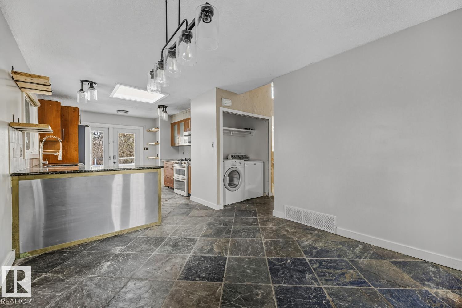 48 Gladstone Cr, St. Albert, Alberta  T8N 0W7 - Photo 5 - E4465366