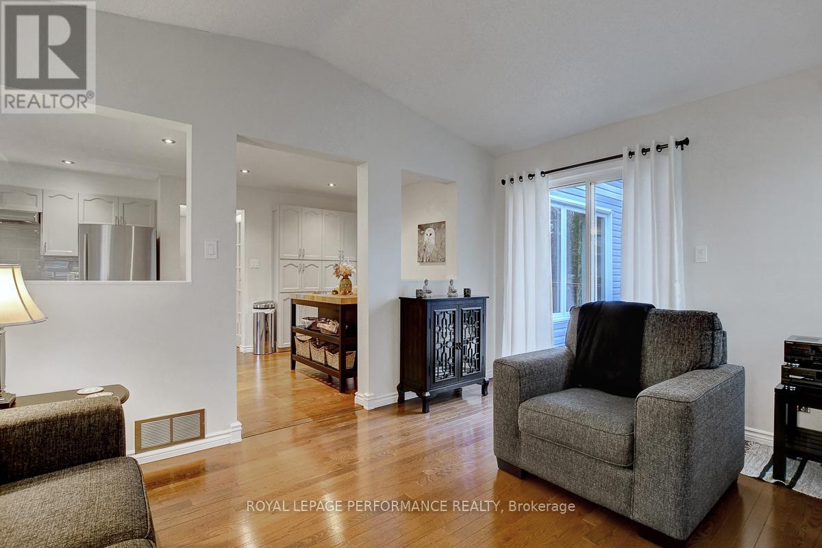 32 Parklands Avenue, Russell, Ontario  K4R 1A2 - Photo 24 - X12531848