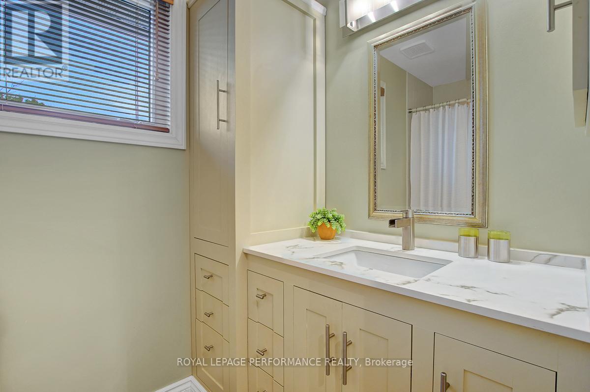 32 Parklands Avenue, Russell, Ontario  K4R 1A2 - Photo 31 - X12531848