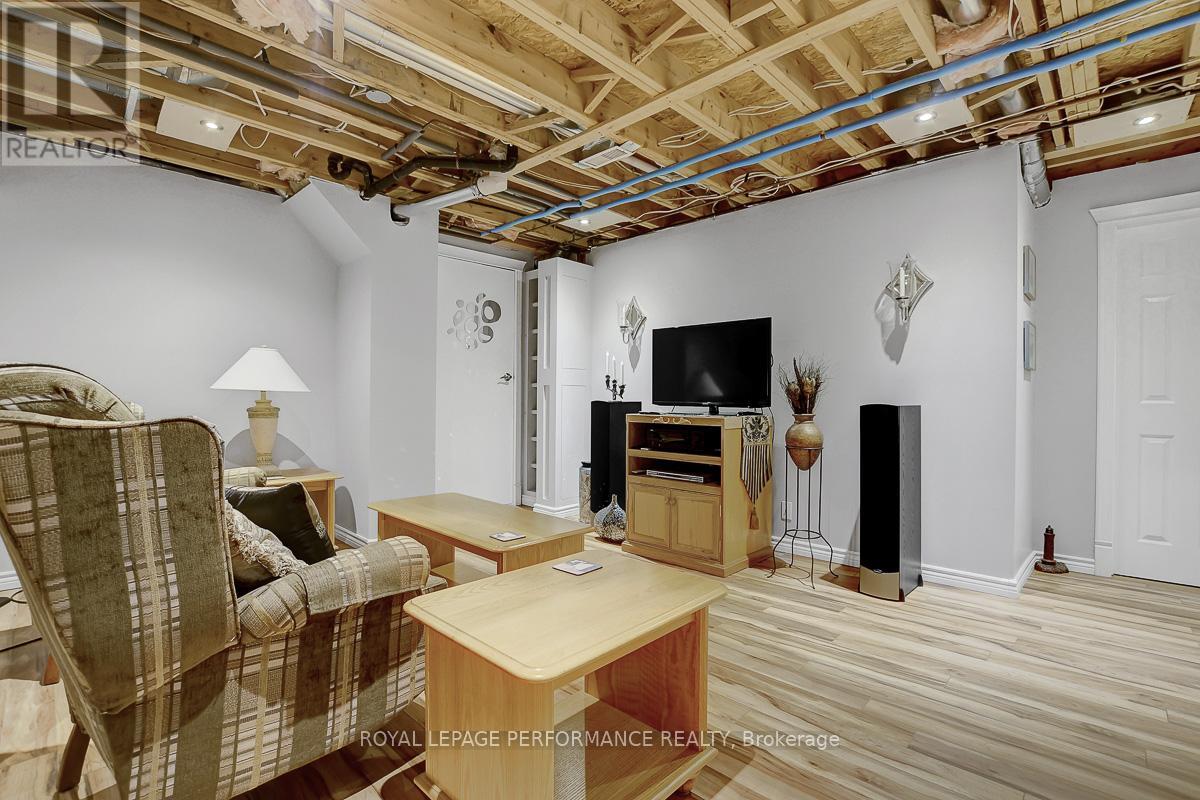 32 Parklands Avenue, Russell, Ontario  K4R 1A2 - Photo 37 - X12531848