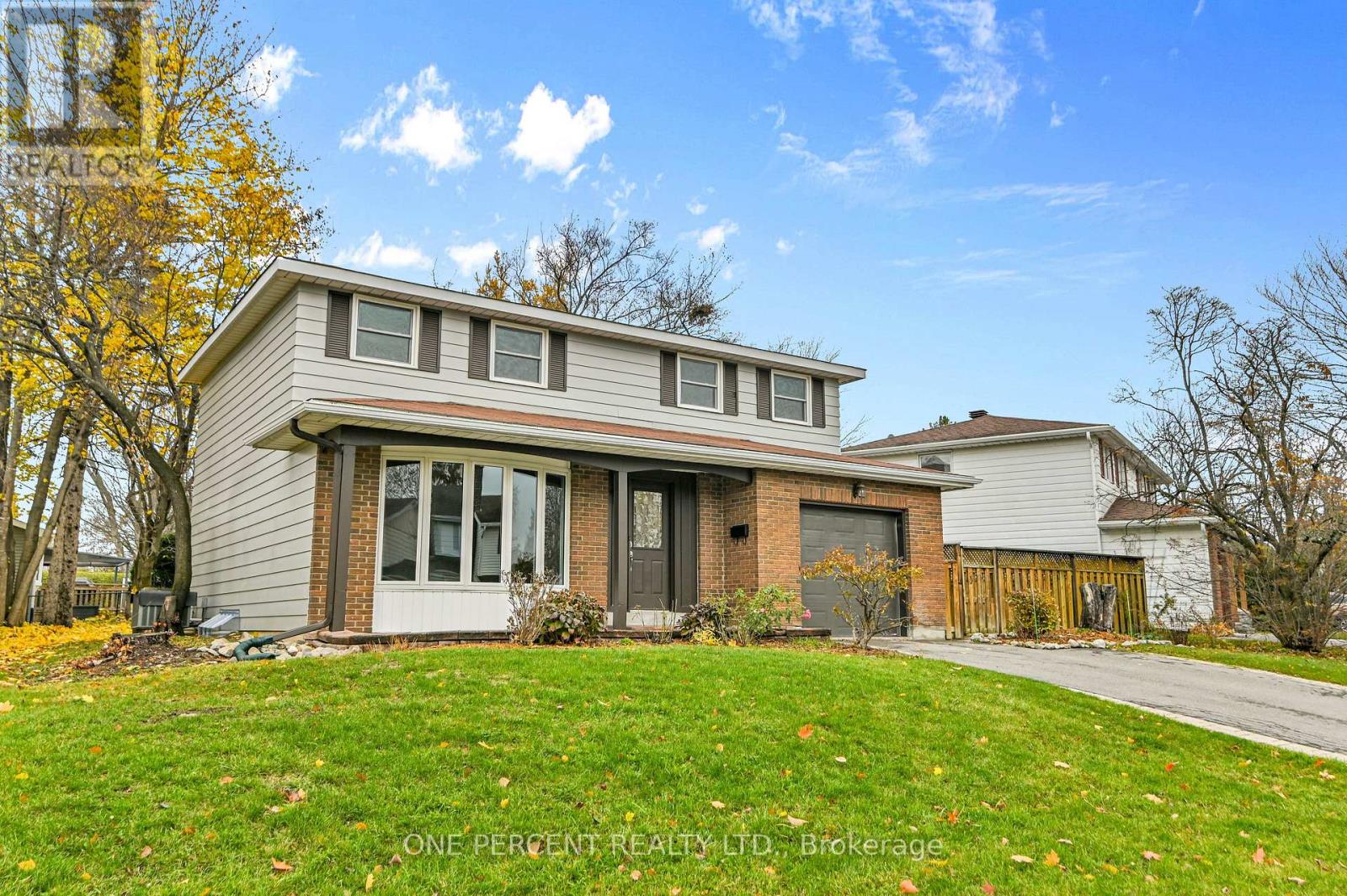 5 PARKRIDGE CRESCENT, Ottawa, Ontario