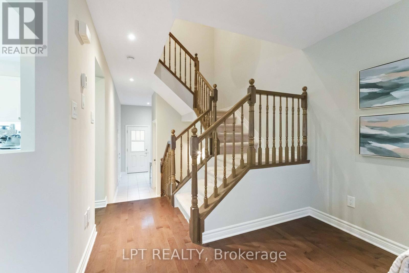 102 Calvington Avenue, Ottawa, Ontario  K2T 0H7 - Photo 11 - X12531956