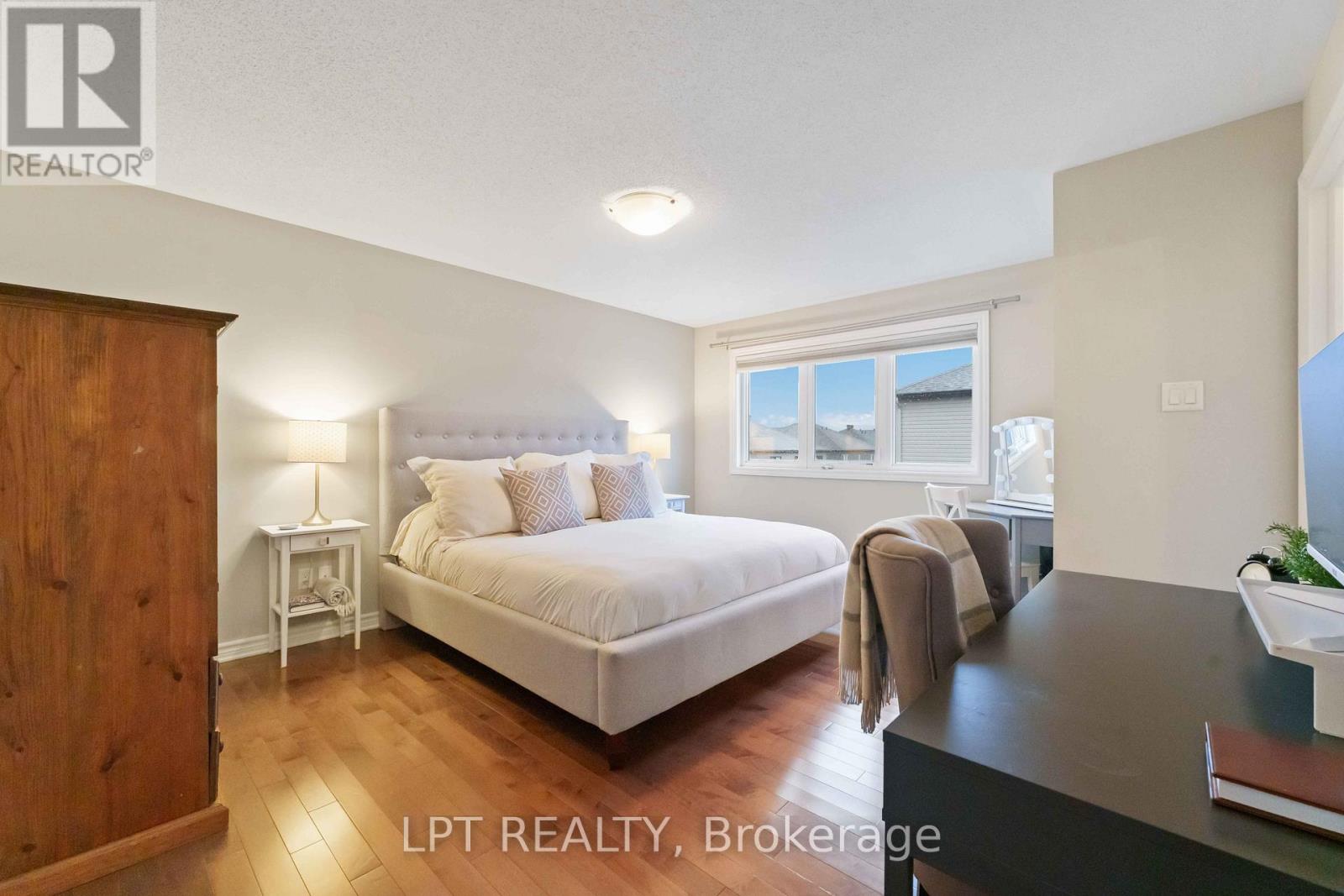 102 Calvington Avenue, Ottawa, Ontario  K2T 0H7 - Photo 12 - X12531956