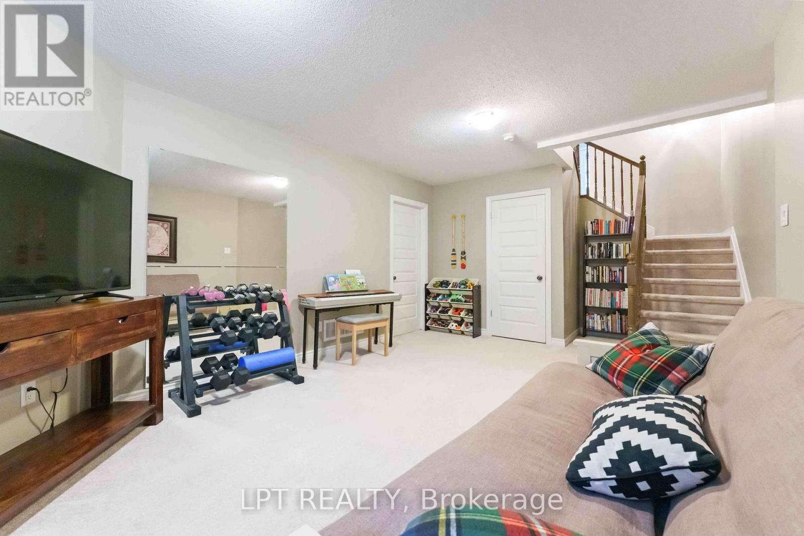 102 Calvington Avenue, Ottawa, Ontario  K2T 0H7 - Photo 23 - X12531956