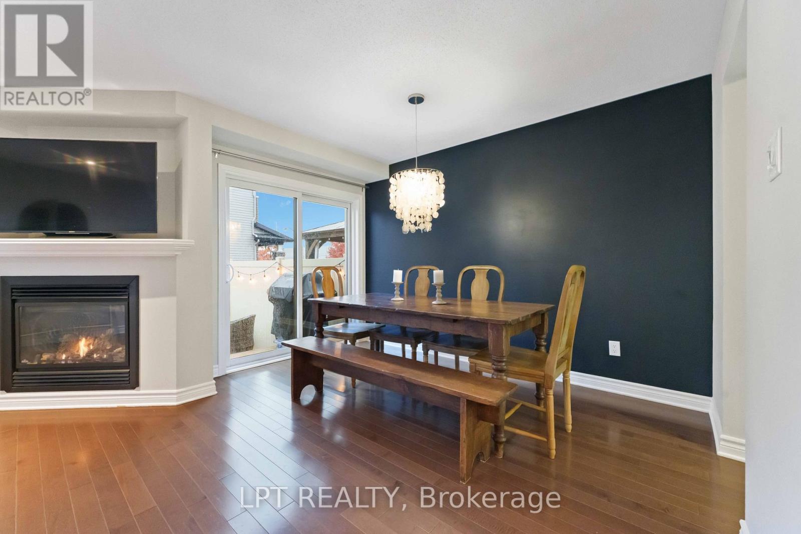 102 Calvington Avenue, Ottawa, Ontario  K2T 0H7 - Photo 6 - X12531956