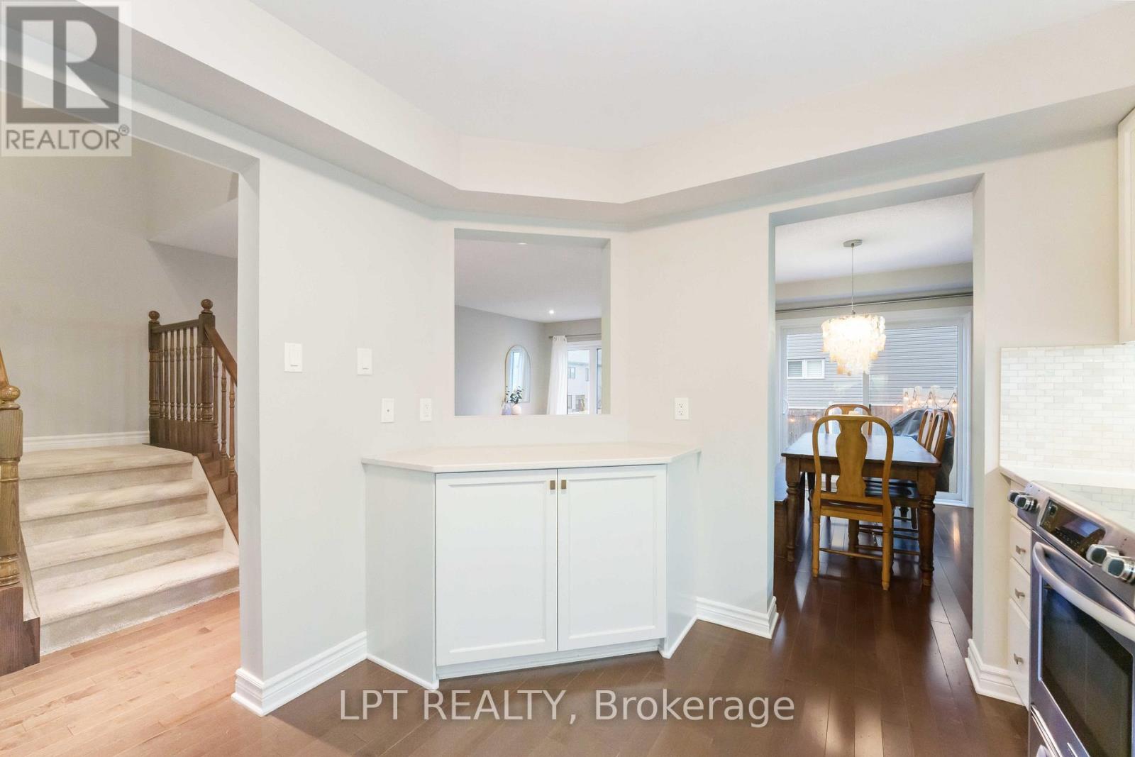 102 Calvington Avenue, Ottawa, Ontario  K2T 0H7 - Photo 9 - X12531956