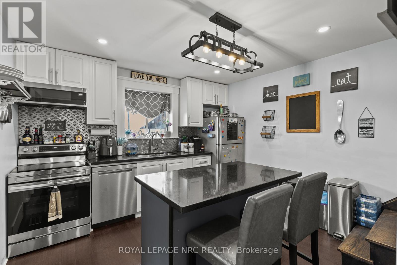 111 Morton Street, Thorold, Ontario  L2V 1C6 - Photo 11 - X12531854