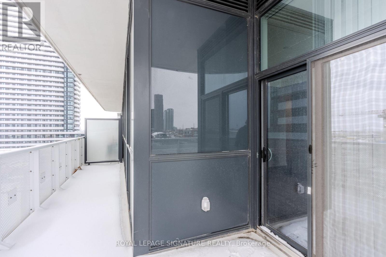 615 - 8 Interchange Way, Vaughan, Ontario  L4K 5Z7 - Photo 18 - N12528334