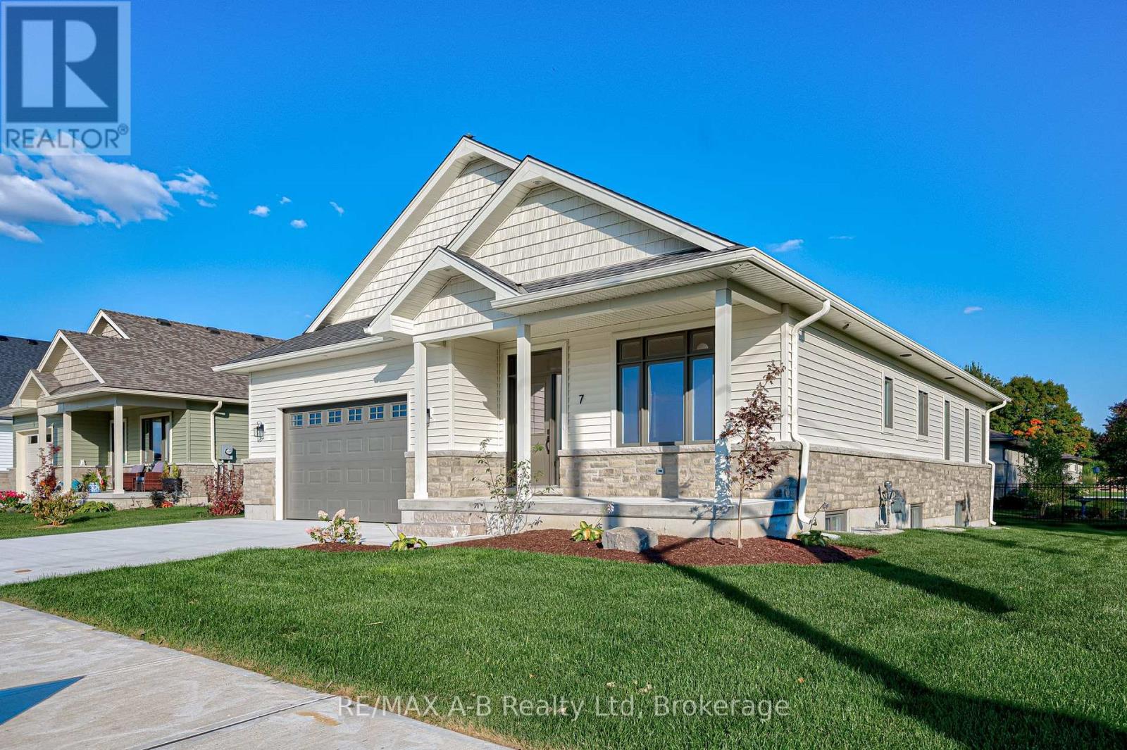 7 NELSON STREET, West Perth, Ontario